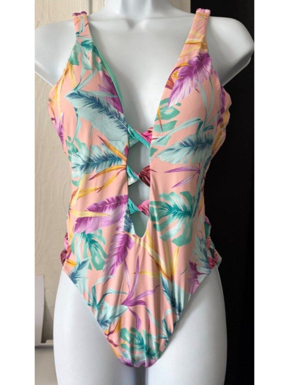Bar III Palm Leaf Crisscross One‑Piece Swimsuit Tropical Cutout Design